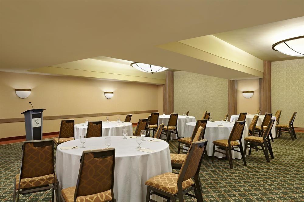 Sheraton Ottawa Hotel Exterior photo